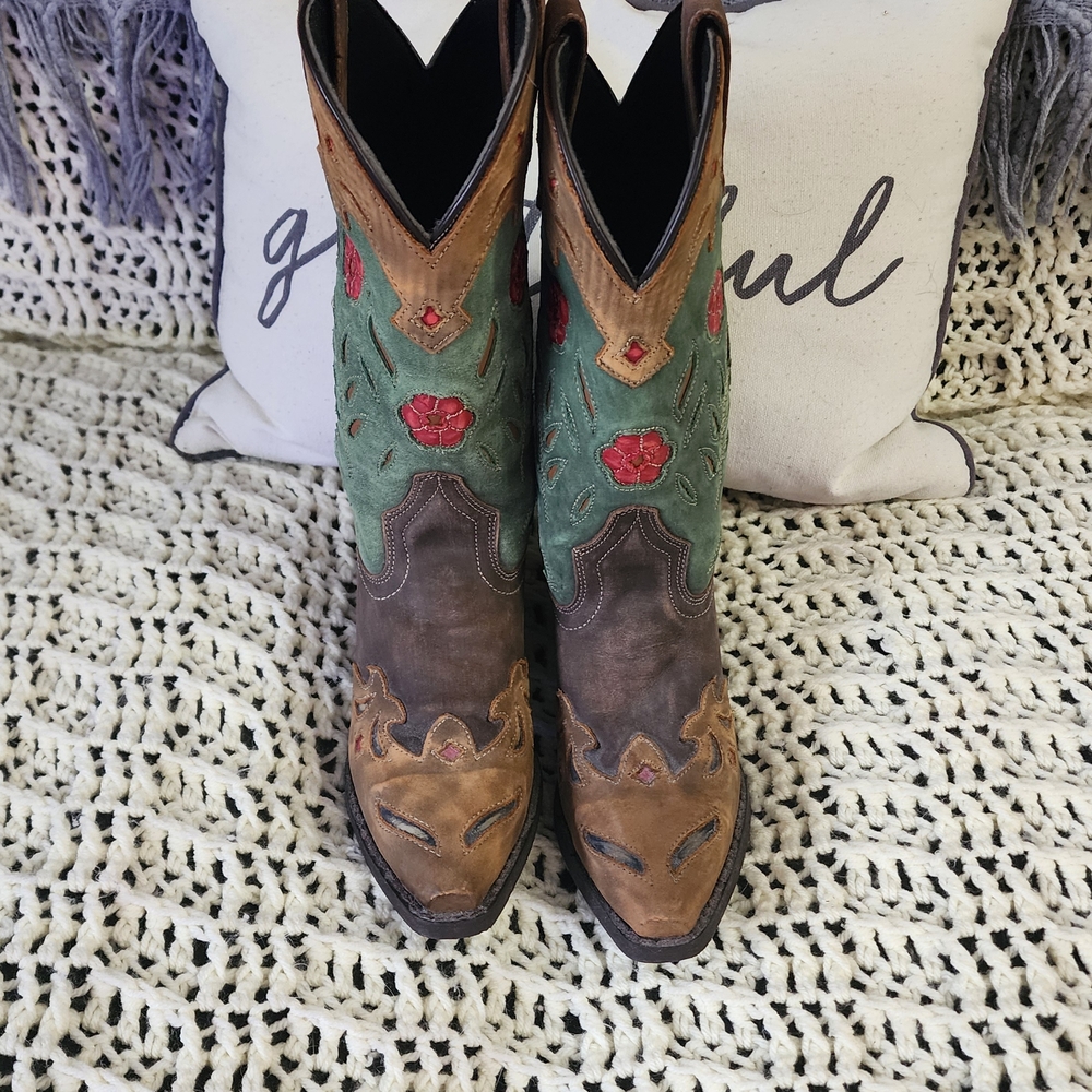 Laredo Embroidered Western Cowboy Boots
